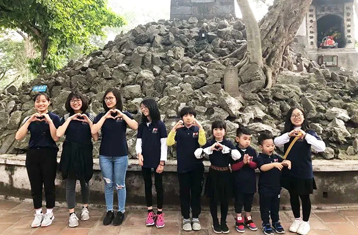 Bàn tay nhân ái - Phát triển toàn diện